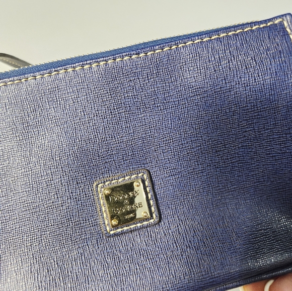 Dooney & Bourke Saffiano Lexi Crossbody Bqg Used Once Great Condition , Modern - Picture 4 of 7